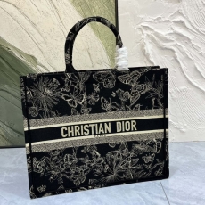 Christian Dior Shopping Bags